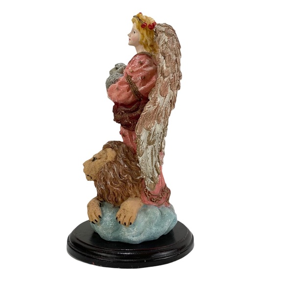 Mann Angel Lion Lamb Resin Figurine Display - Picture 4 of 9